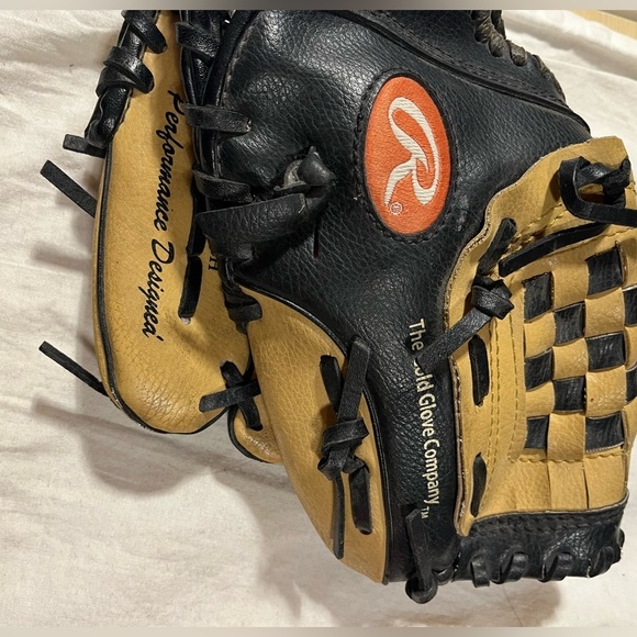 Rawlings PL100C 10in Tan Baseball Glove with Black Laces - Picture 2 of 4